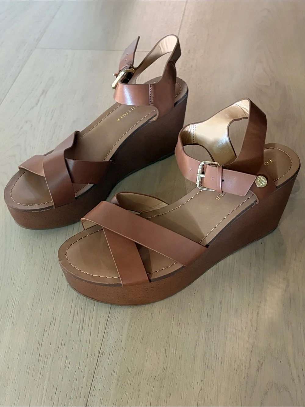 Tommy Hilfiger Women's Dark Camel Brown Cross-Strap Wedge Sandals Sz 9